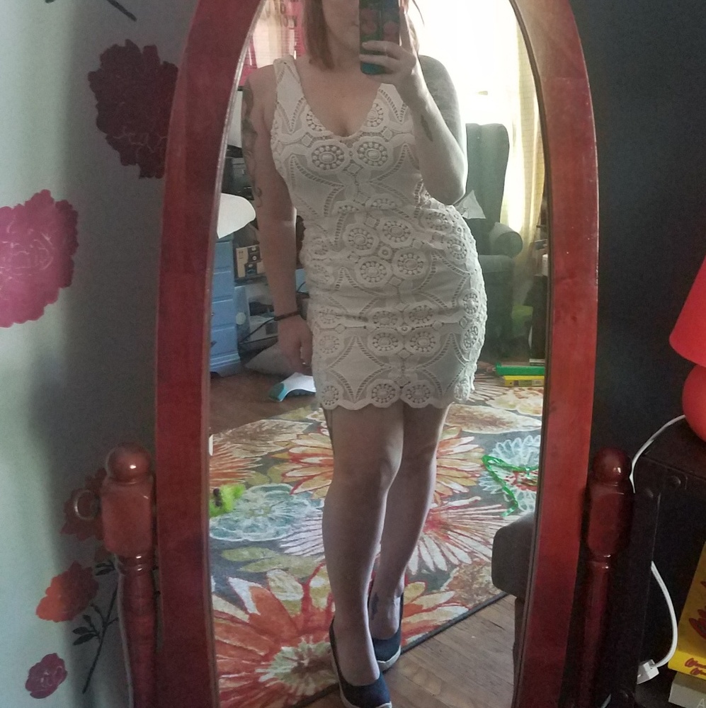 White Crochet Lace Bodycon Date Dress
